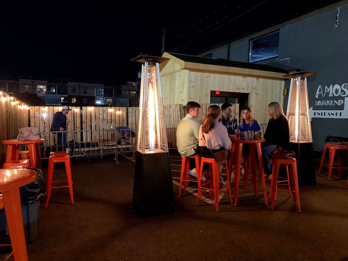 bar