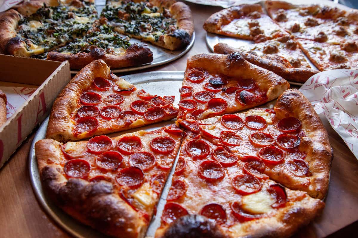 Pizza pies