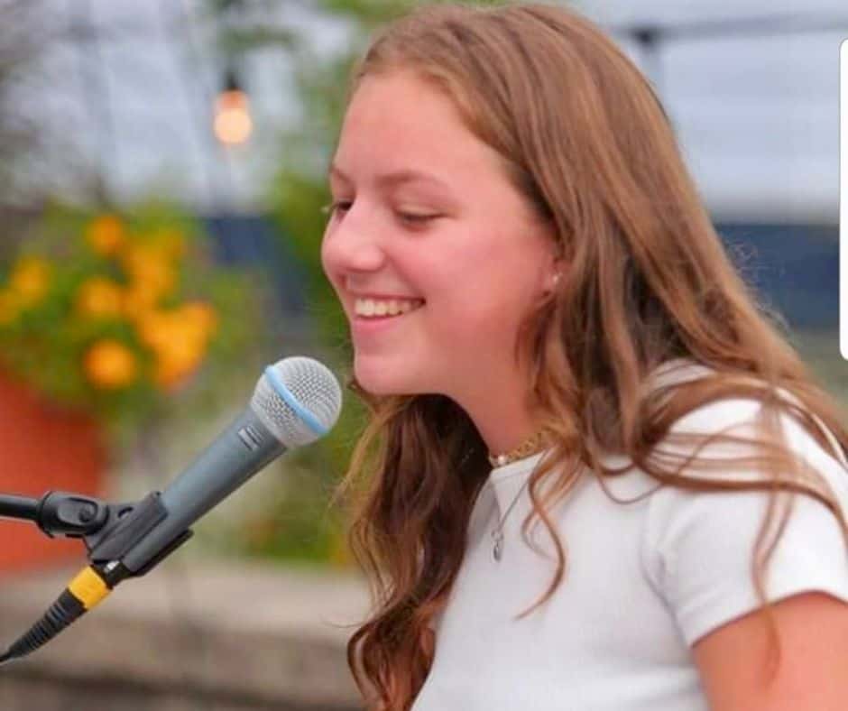 Casey Flax performs