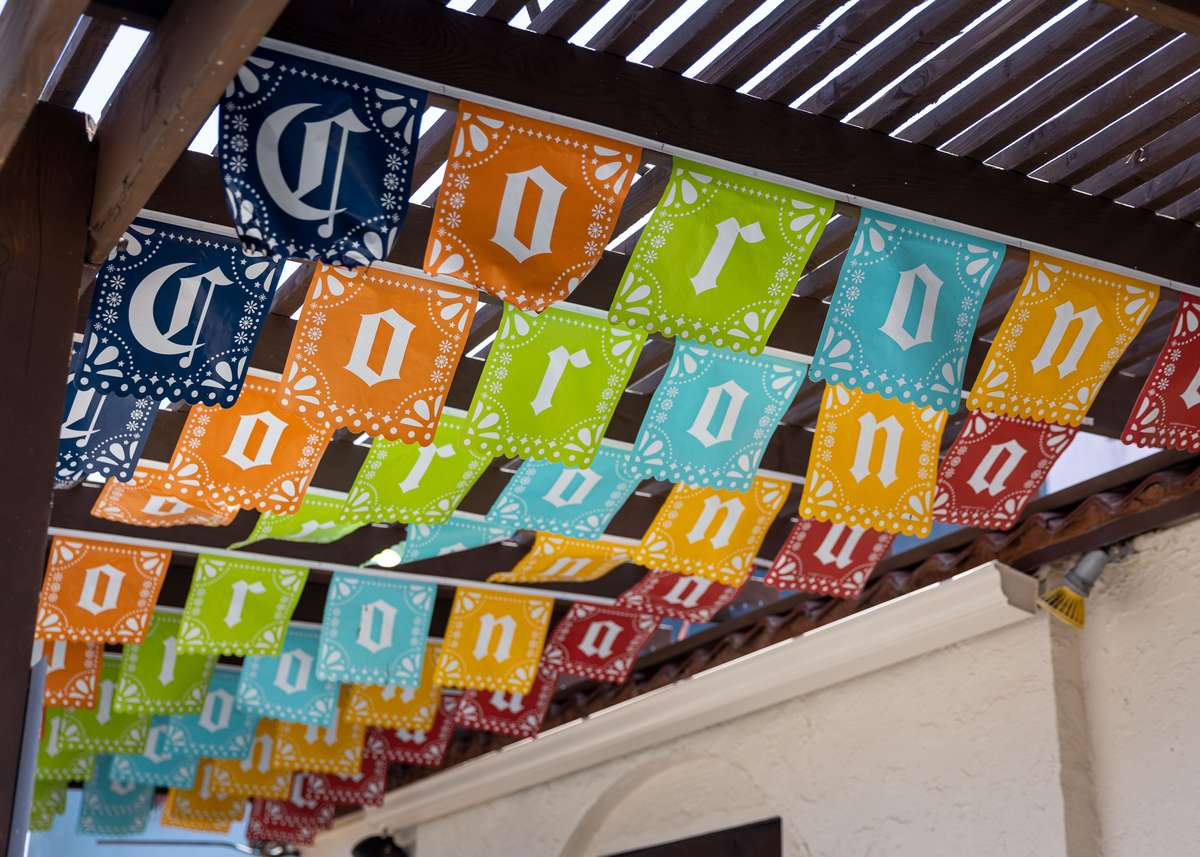 corona banners