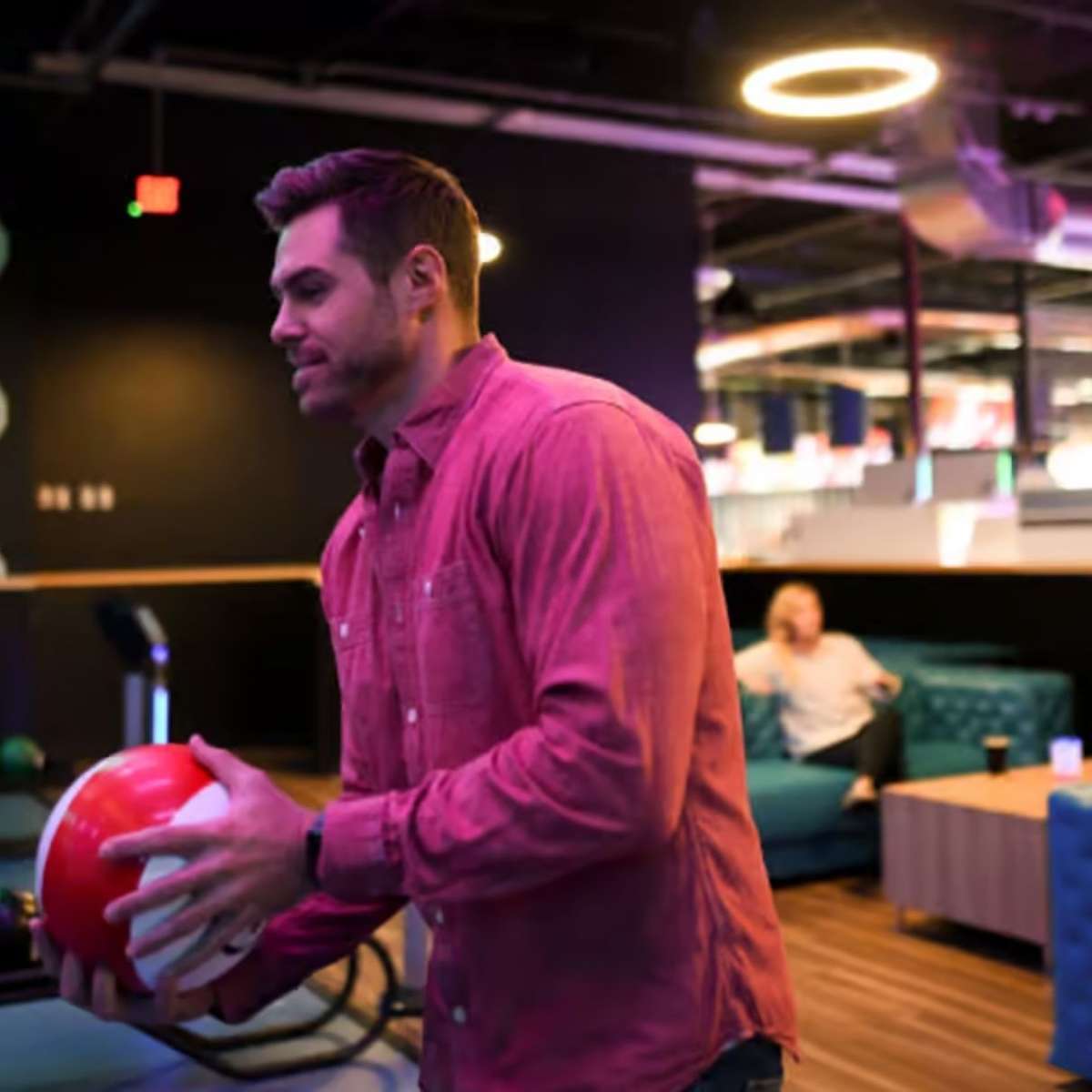 Head to PiNZ for a well-deserved midweek break! Enjoy a fun-filled time of bowling, arcade games, delicious bites and drinks! https://www.pinzbowl.com/