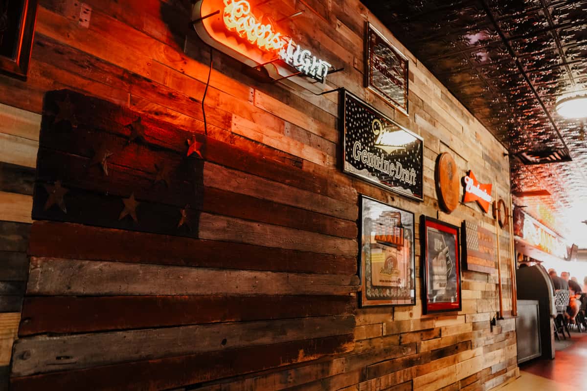 Waylon's in Marion Indiana Interior