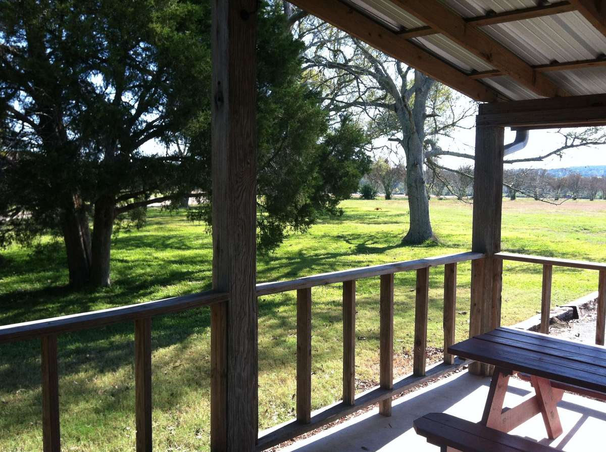Outdoor patio dining at Ransom