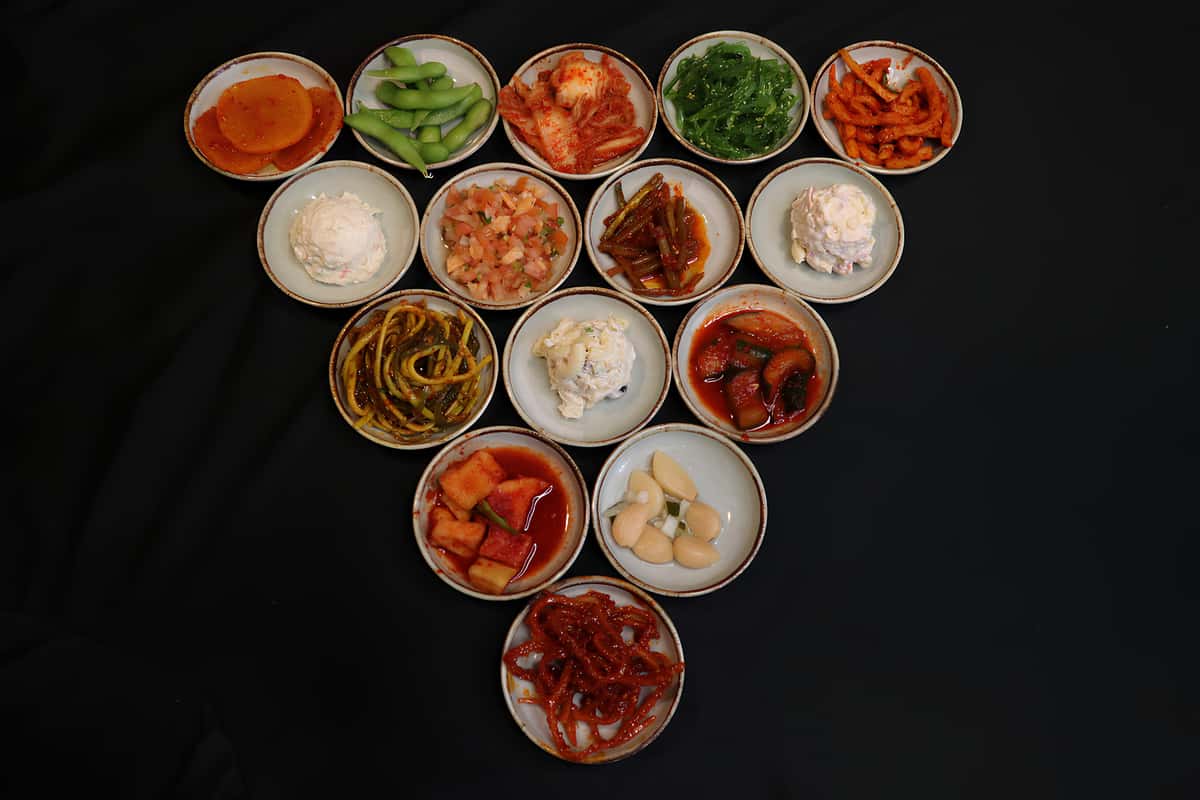 Multiples bowl with food