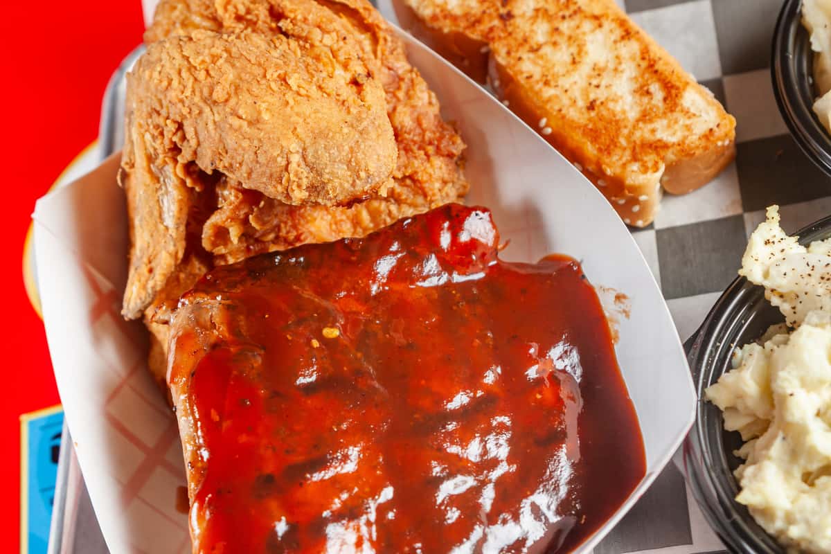 RibsAndFriedChickenCombo