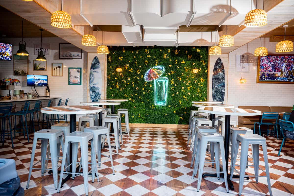 Zunzi's interior seating