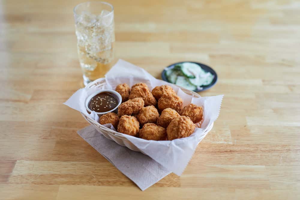 10 Breaded boneless wing served w/ two dipping sauce & Ranch