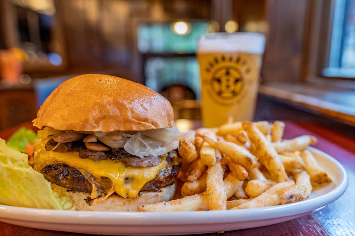 Burger & fries