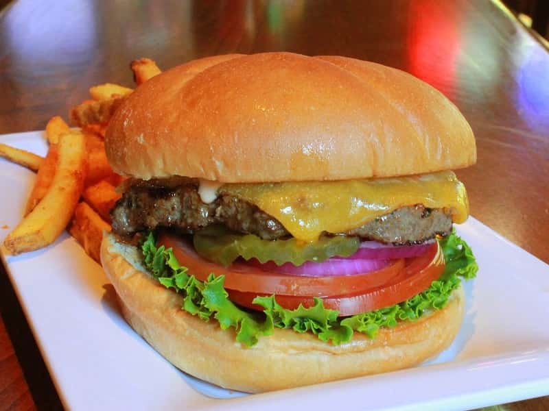 Classic Cheeseburger