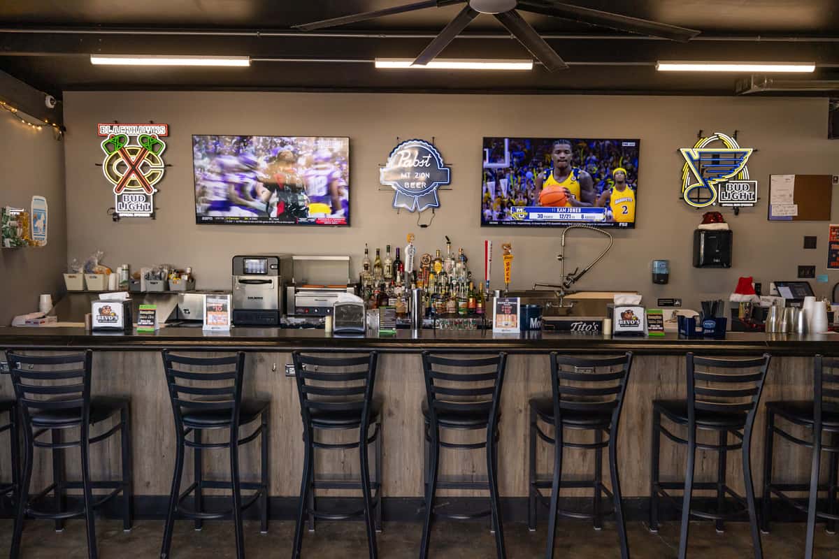 bar