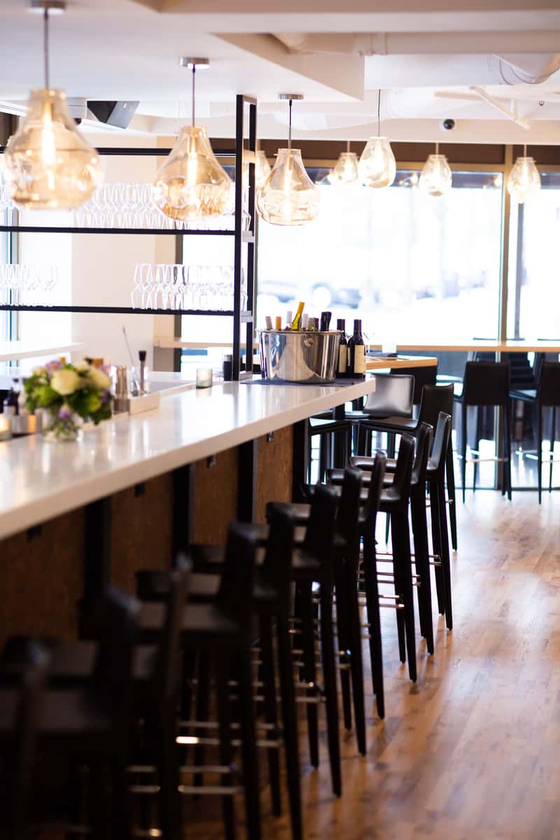 bar