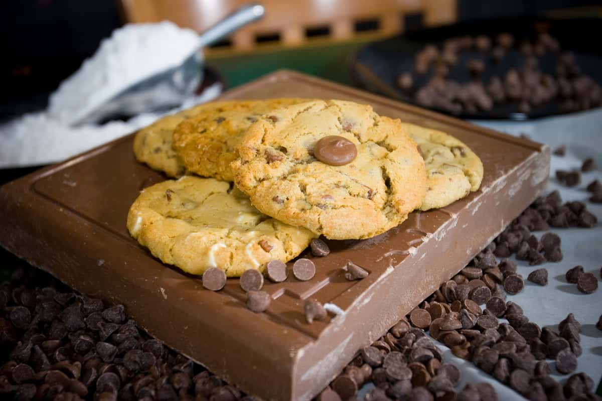 Cookies on a Big Bar