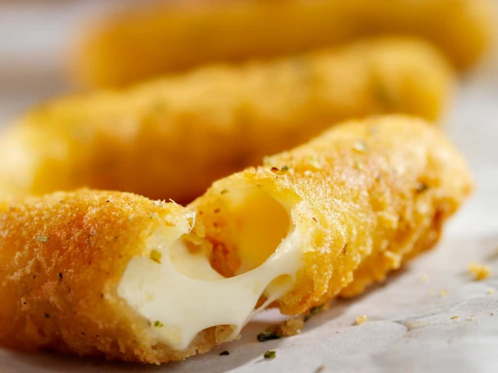 crispy mozzarella sticks