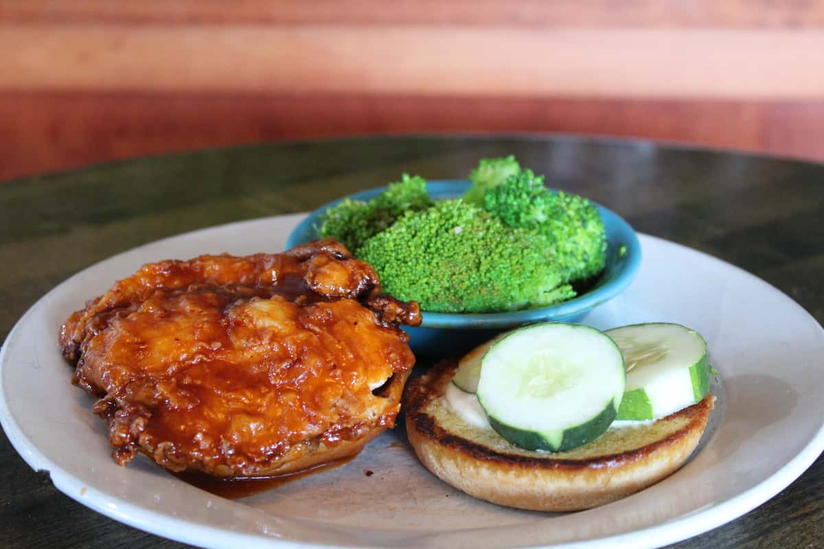 Our crispy, hand breaded chicken breast dipped in our Tavern Signature sauce and served on a toasted roll with sliced cucumbers and homemade ranch