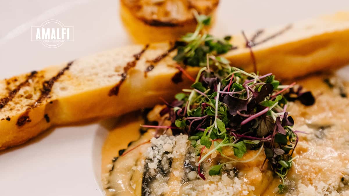 Planning a Corporate Dinner in Downtown Atlanta: What to Look for in a Restaurant