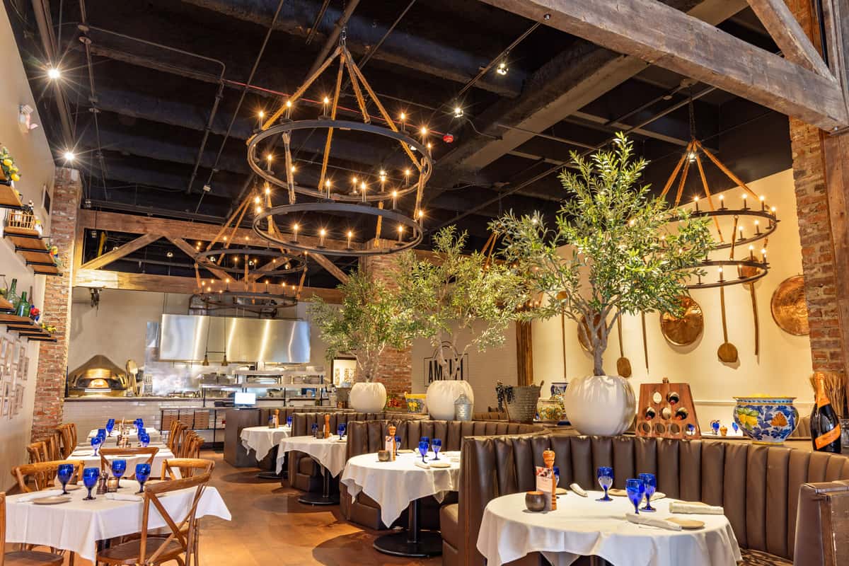 amalfi interior dining