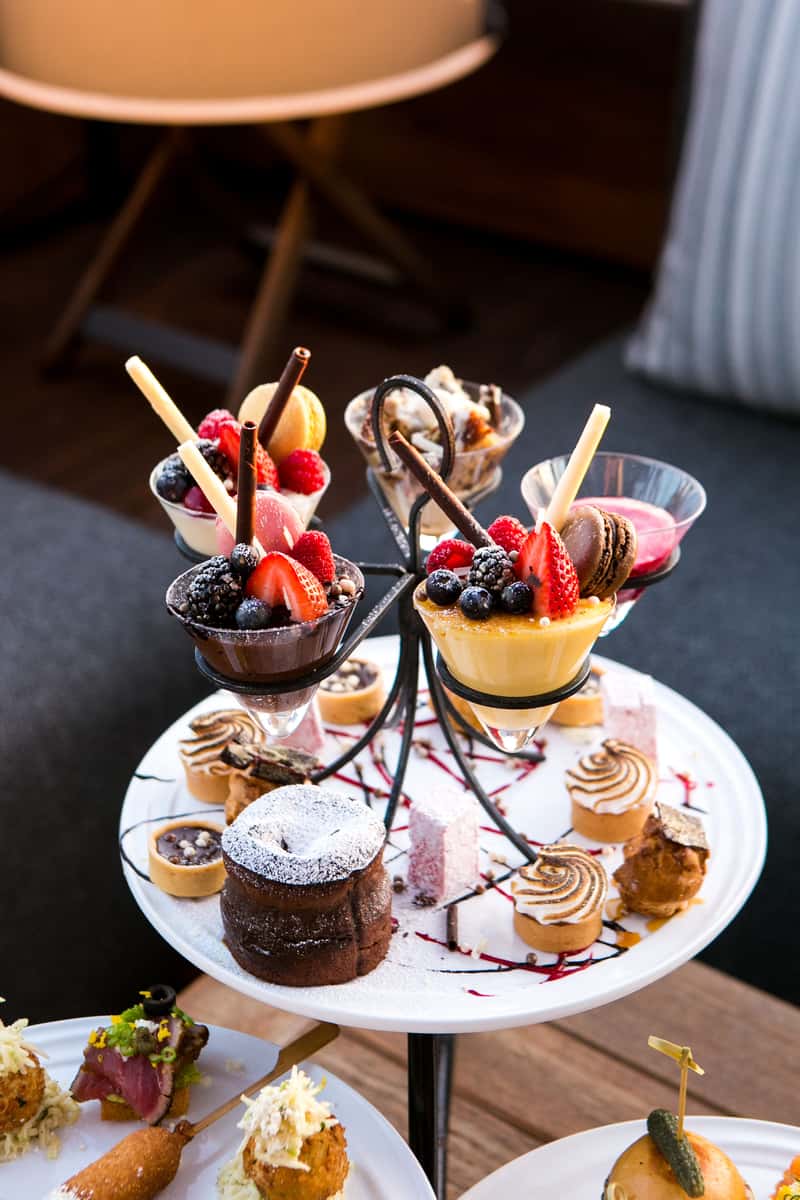 Dessert platter