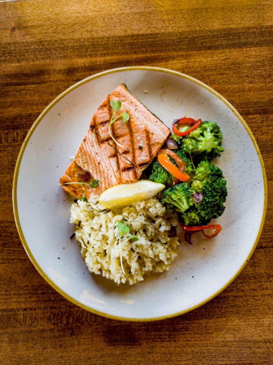 Salmon, broccoli and mash potatoes