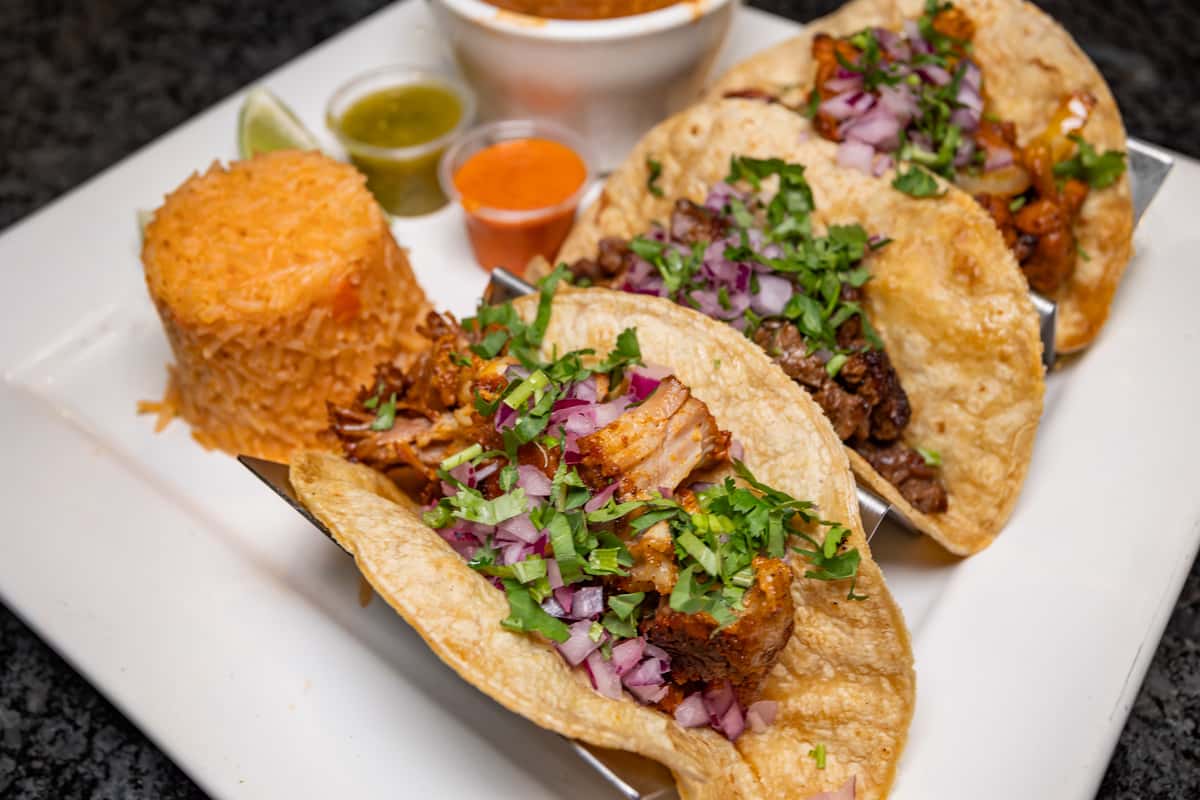 De La Calle Tacos