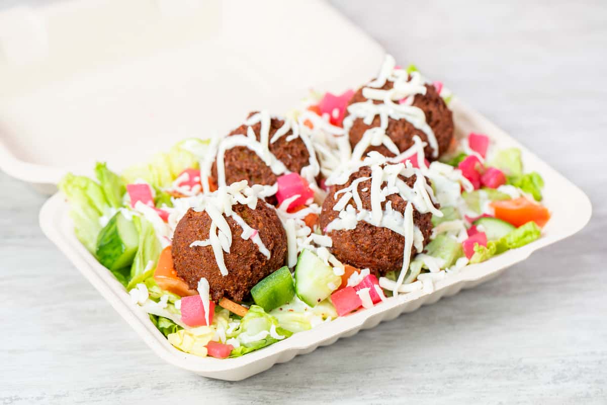 Salad with falafel