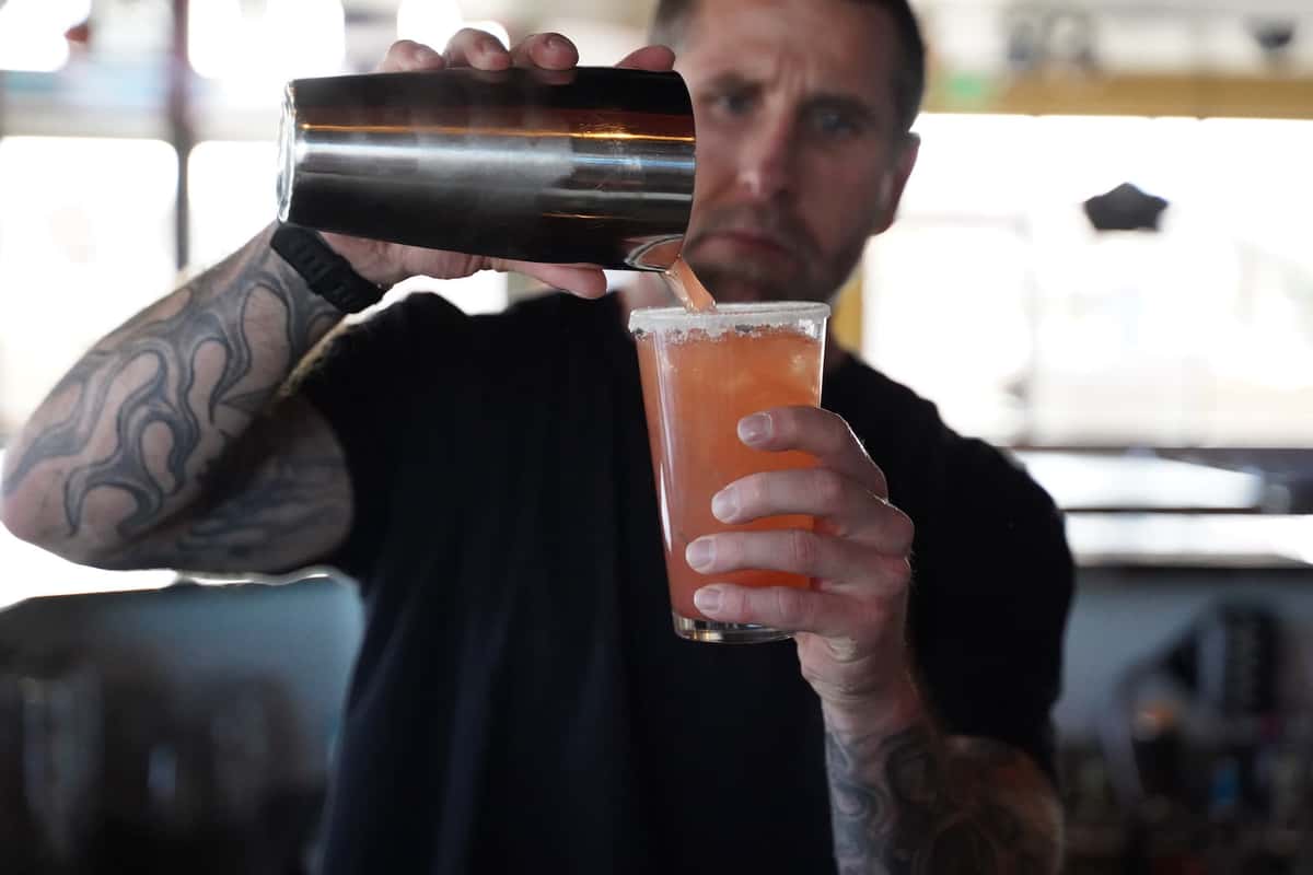 bartender