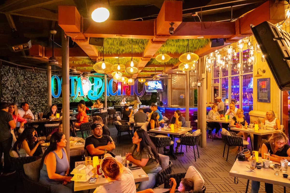 Costa Pacífica restaurant at night