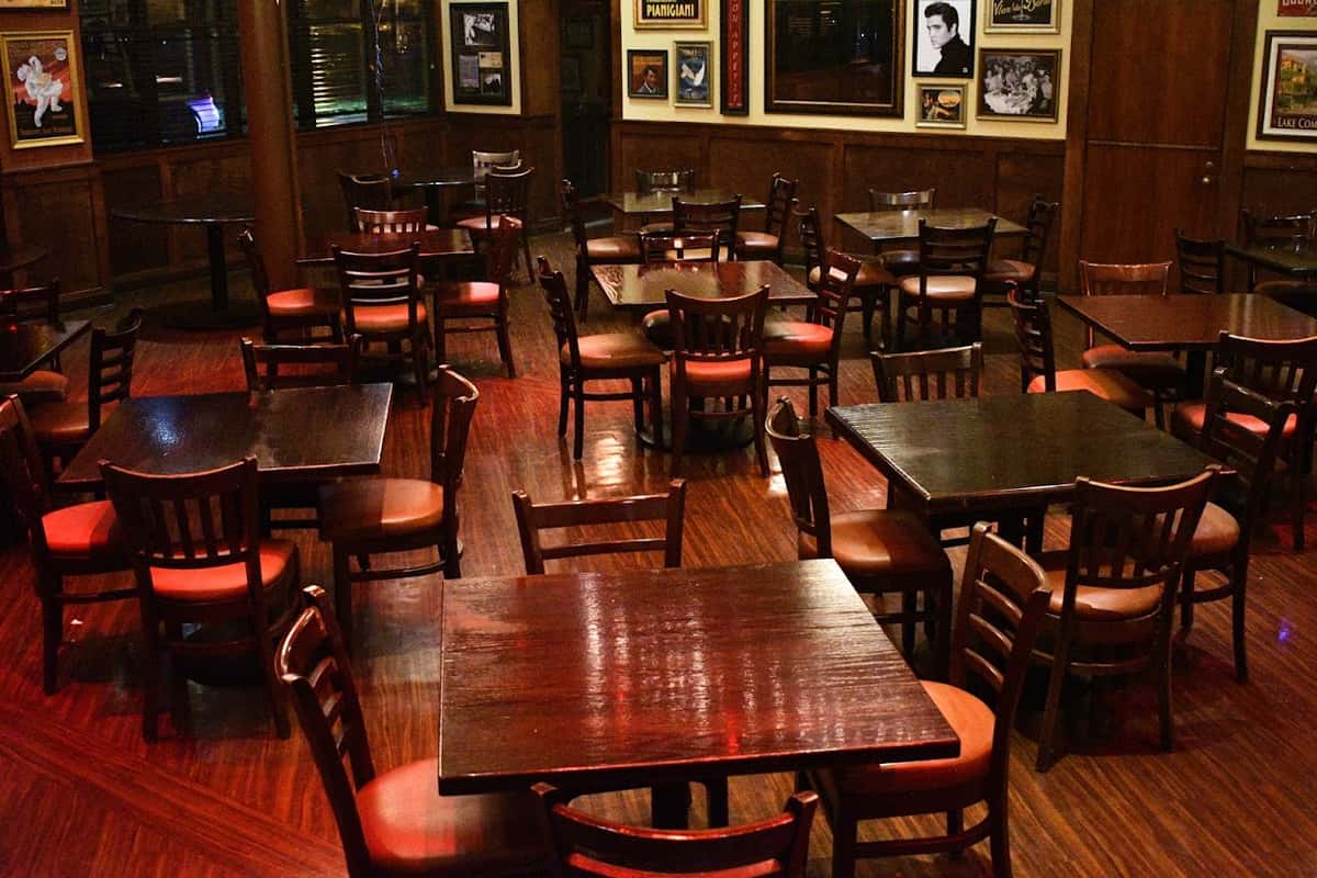 Party Rooms at Morettis Edison Park