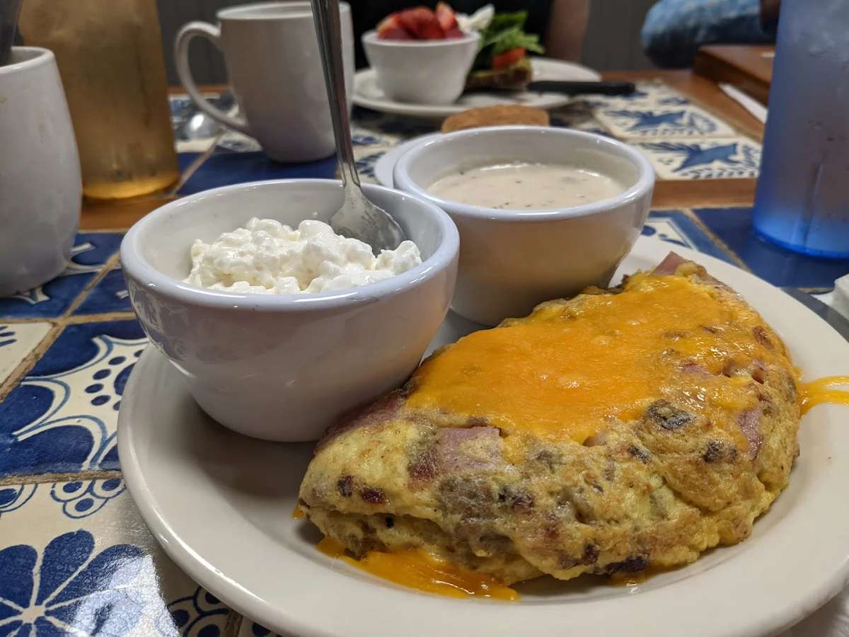 Omelet and sauce