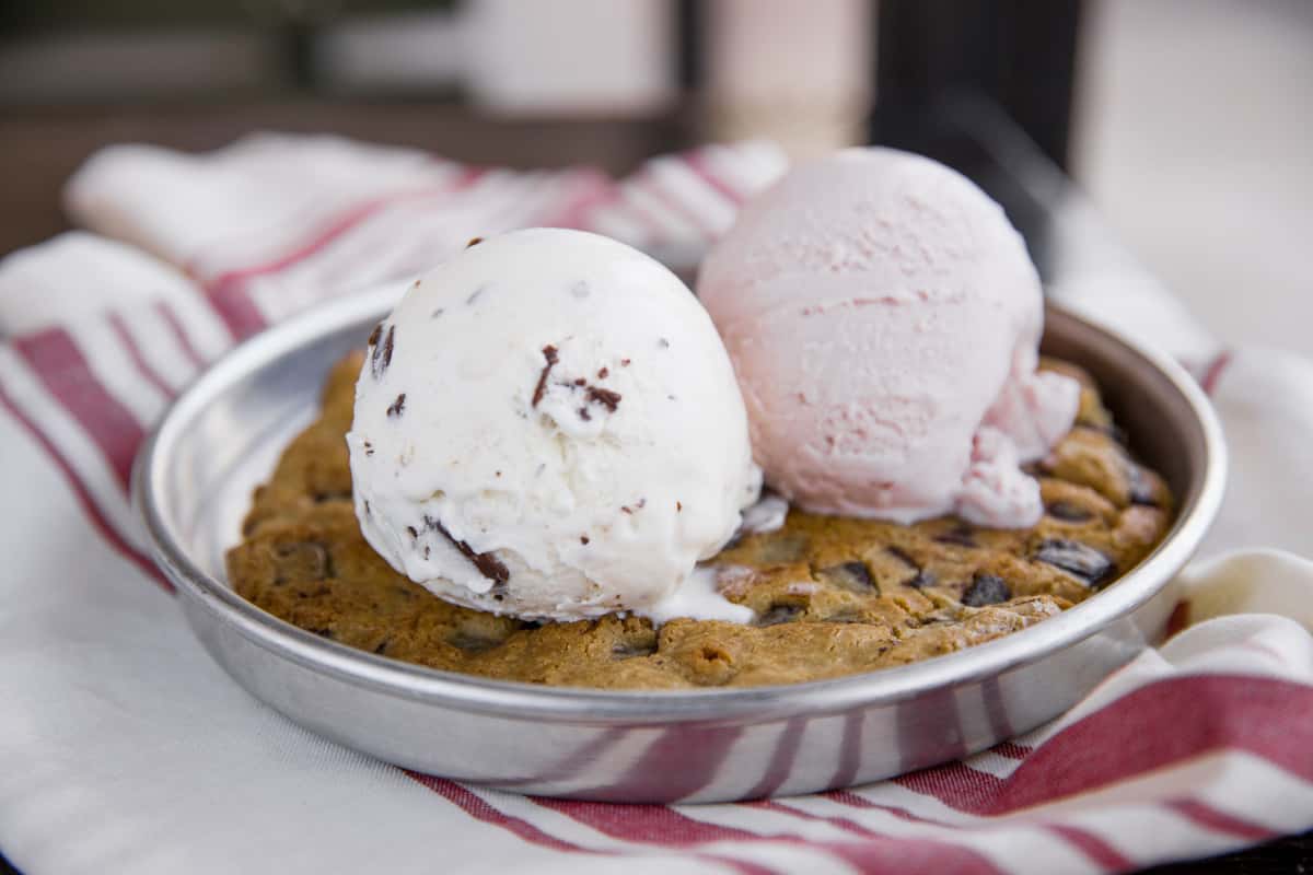 ice cream on a cookie