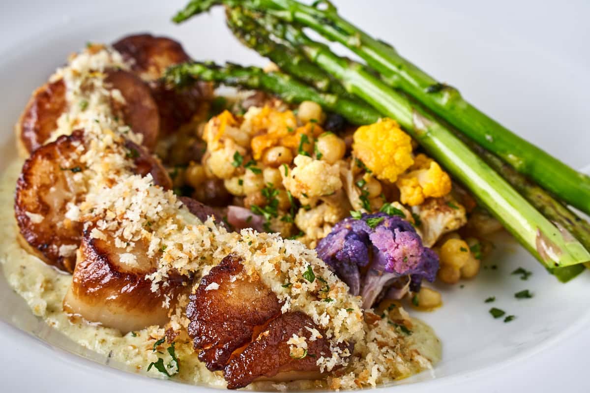 High Tide Seafood Bar & Grill Seafood Restaurant in Gilbert, AZ