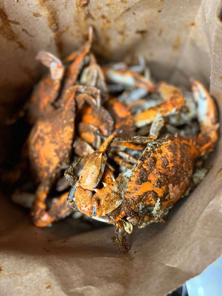 Steamed crabs in a bag