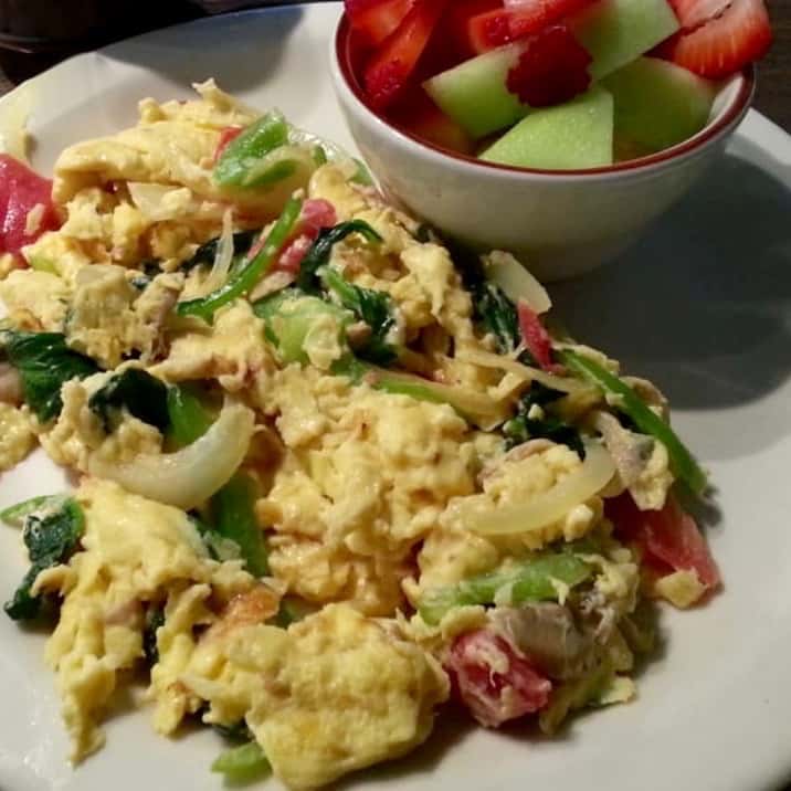 scrambled eggs and fruit