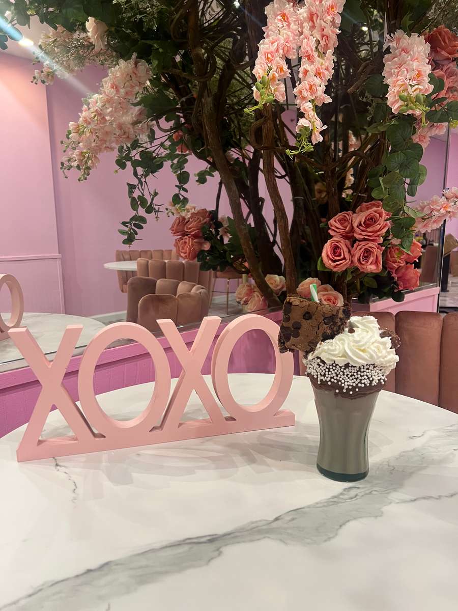 xoxo sign