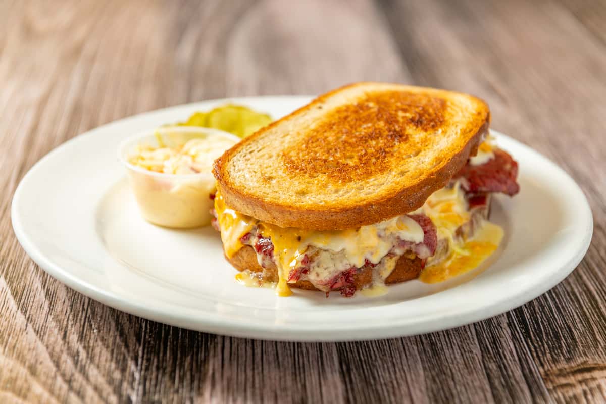 Corned beef ruben
