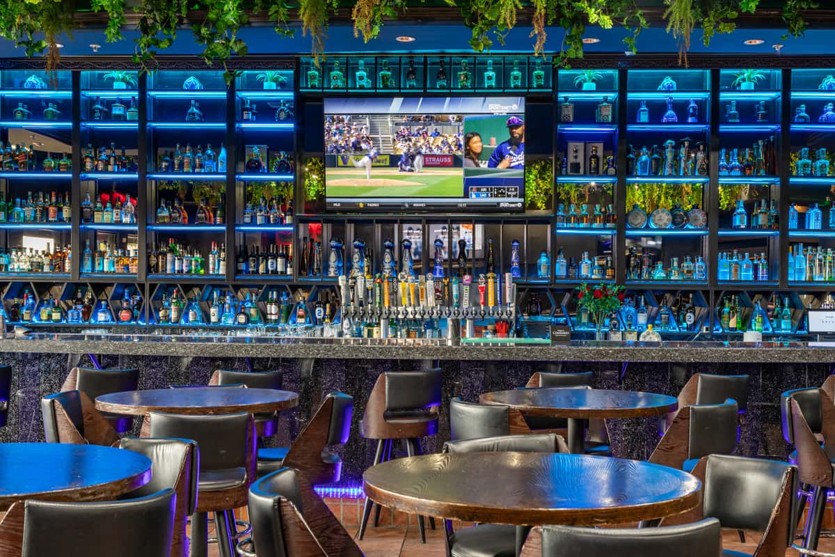 bar