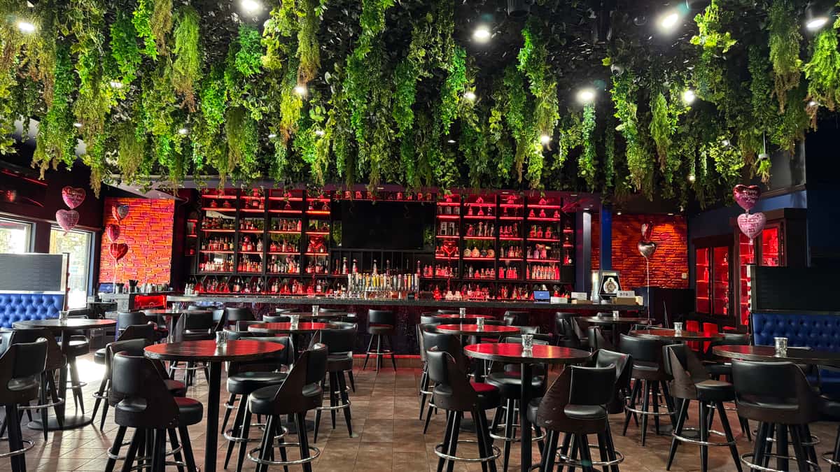 bar