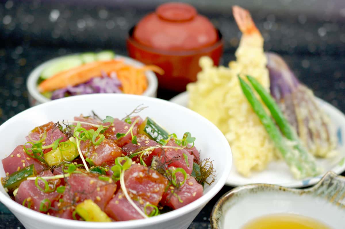 Poke dish with tenpura set