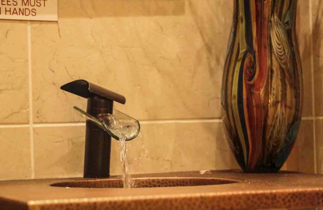 Bathroom sink