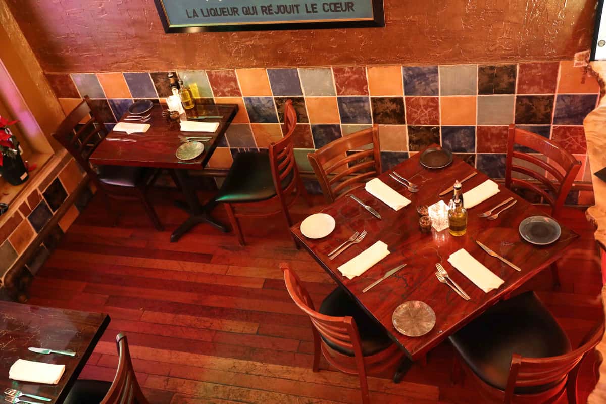 corner dining room
