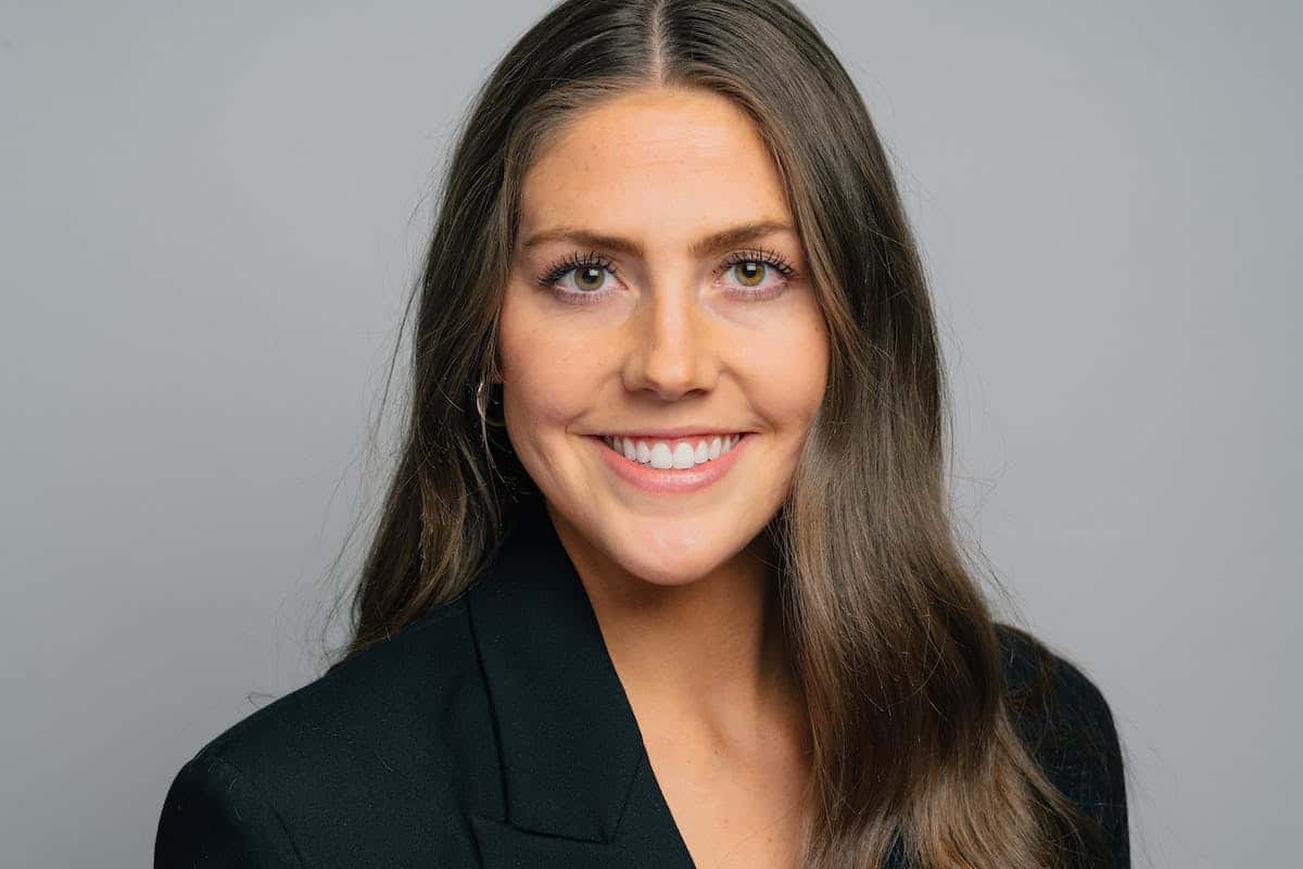 LAUREN GOLDY Executive Assistant