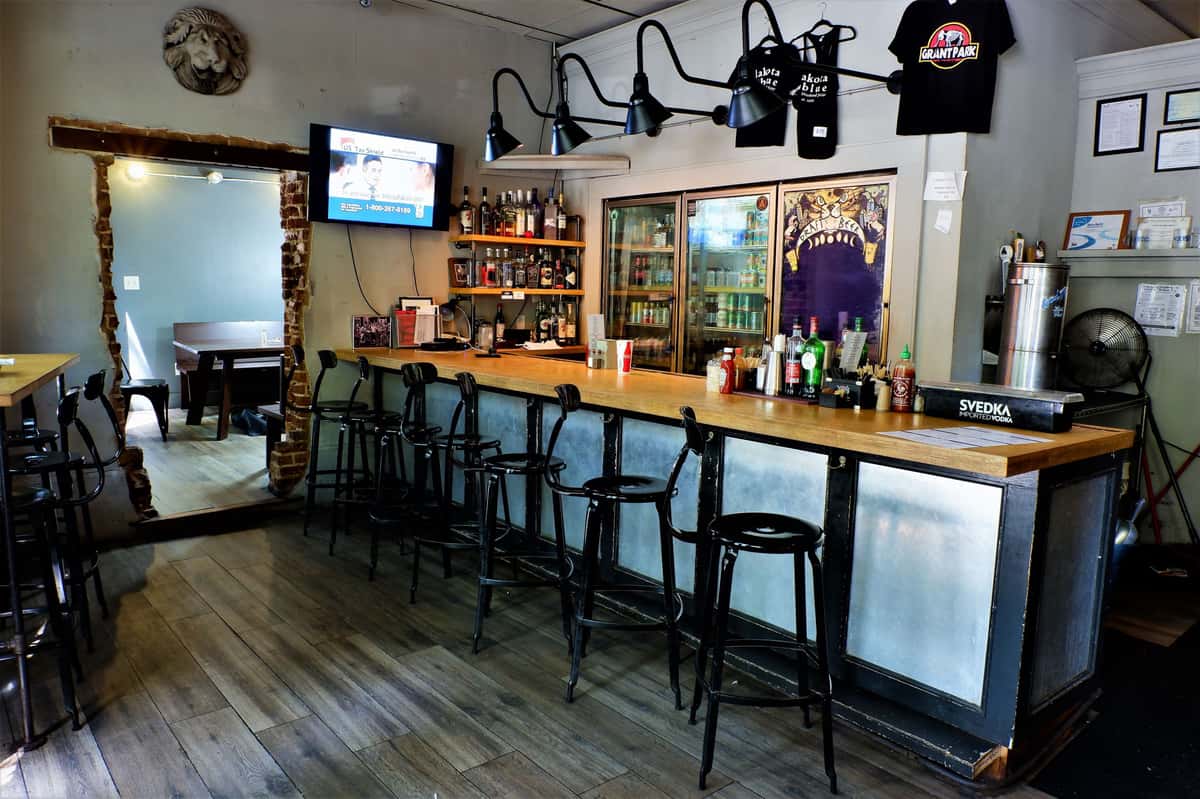bar
