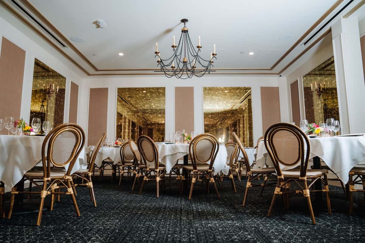 THE MULBERRY ROOM