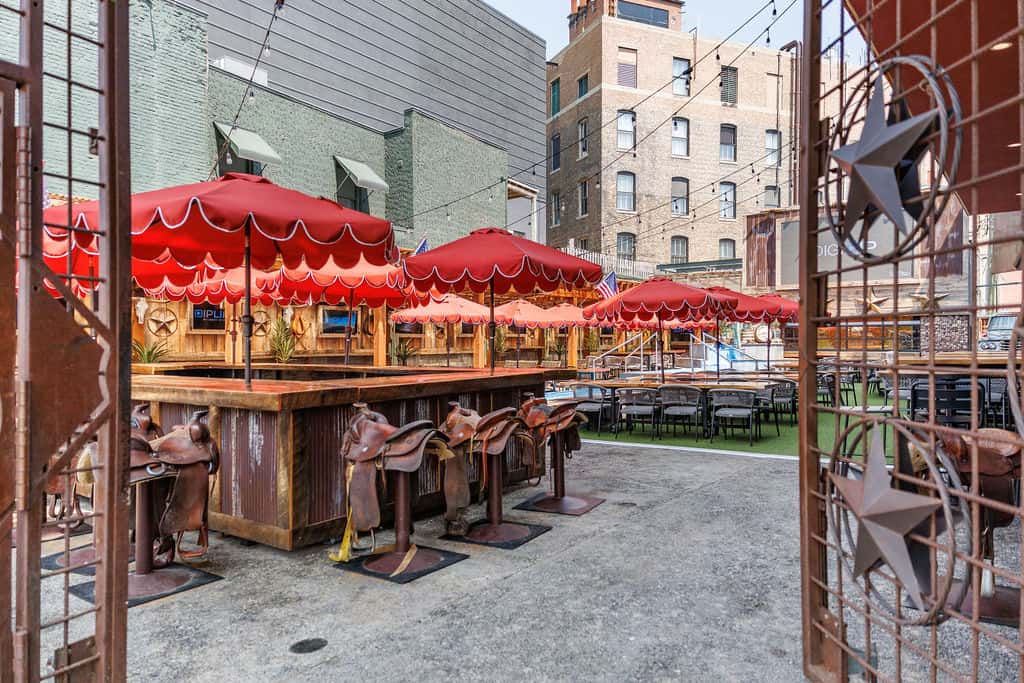 Patio and Cabanas photo 10