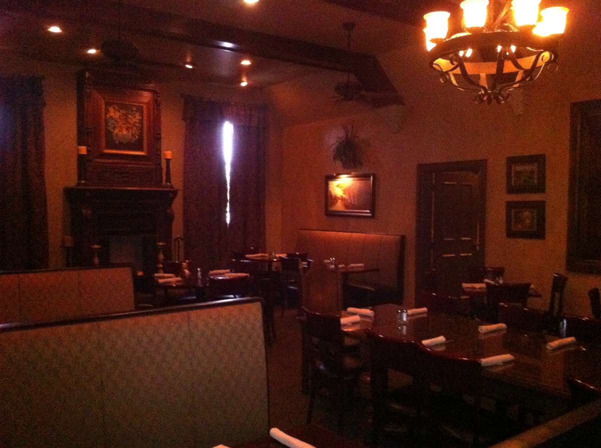 private room Charles Anthony's Restaurant "The Pub"
