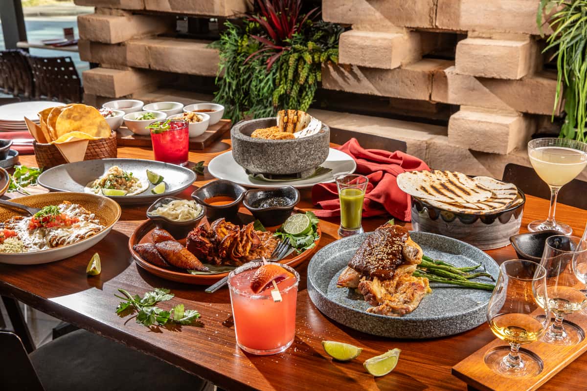 Alma Cocina Table Shot