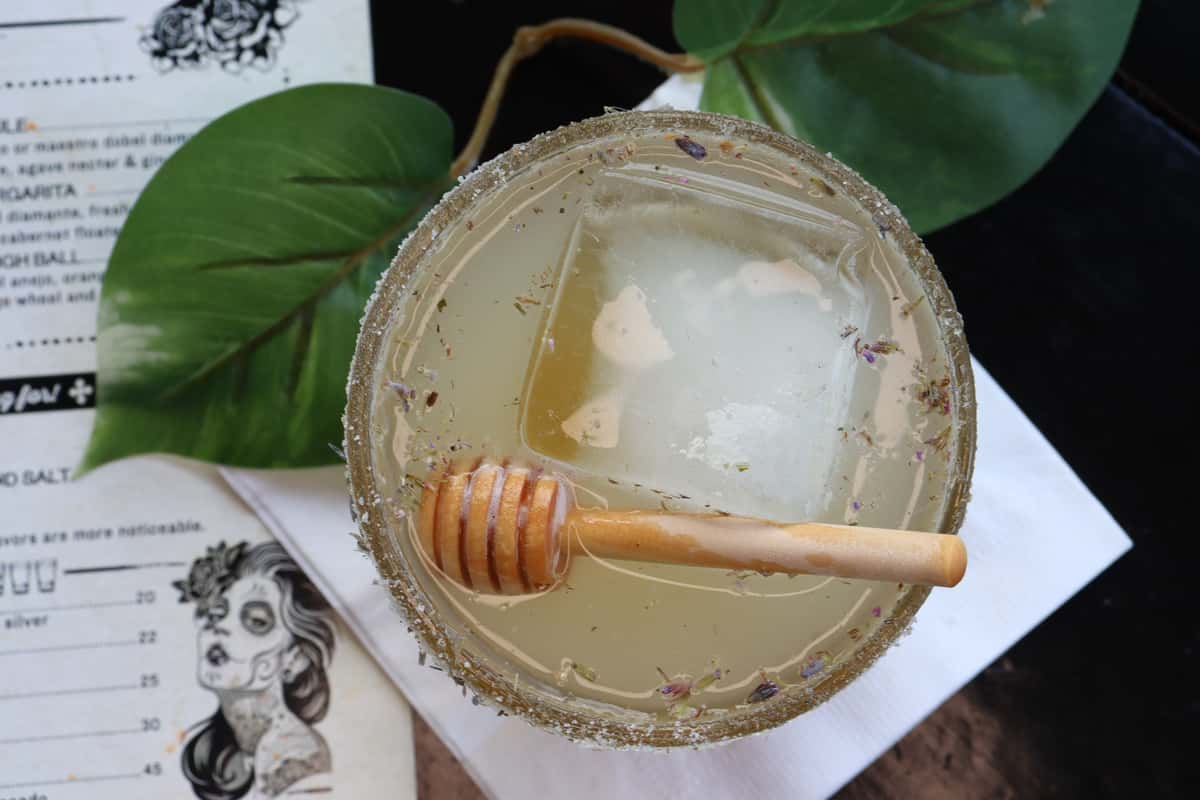 bees knees drink
