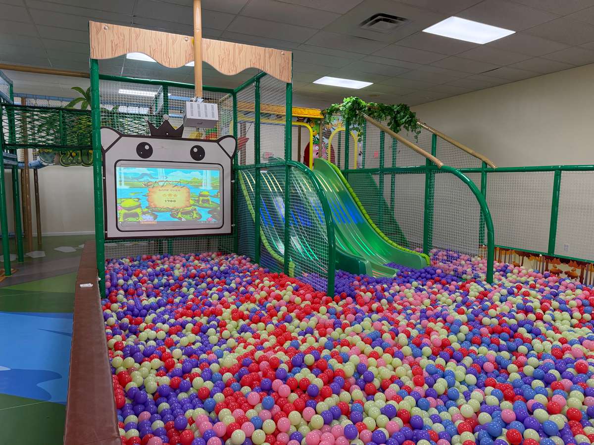 Ball pit 2