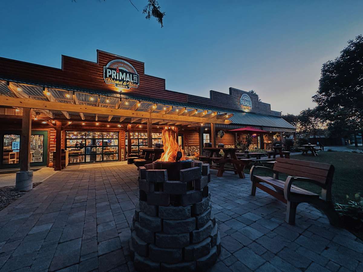 Primal Eats Outdoor Dining