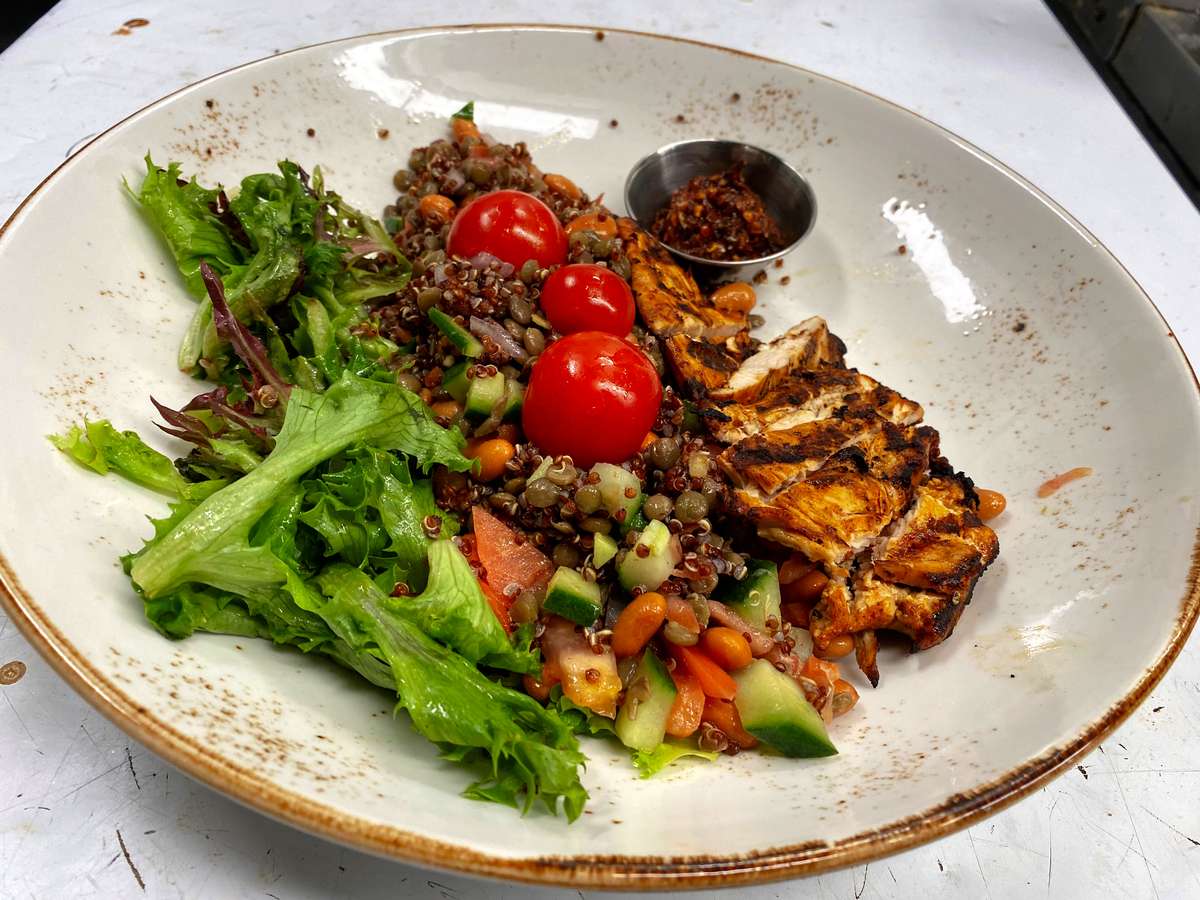 Power salad w Chicken_InPixio