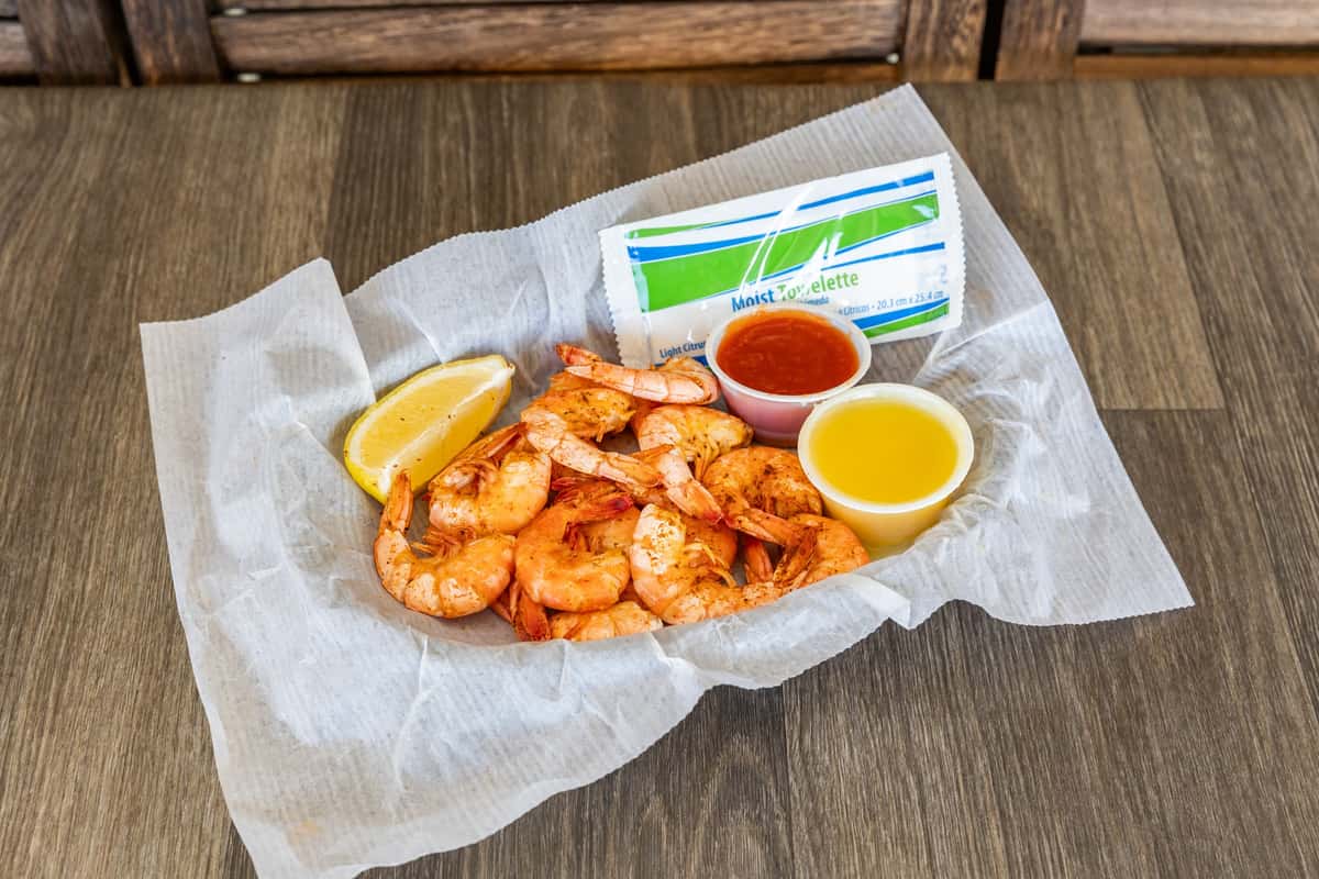 Shrimp with sauce to dip